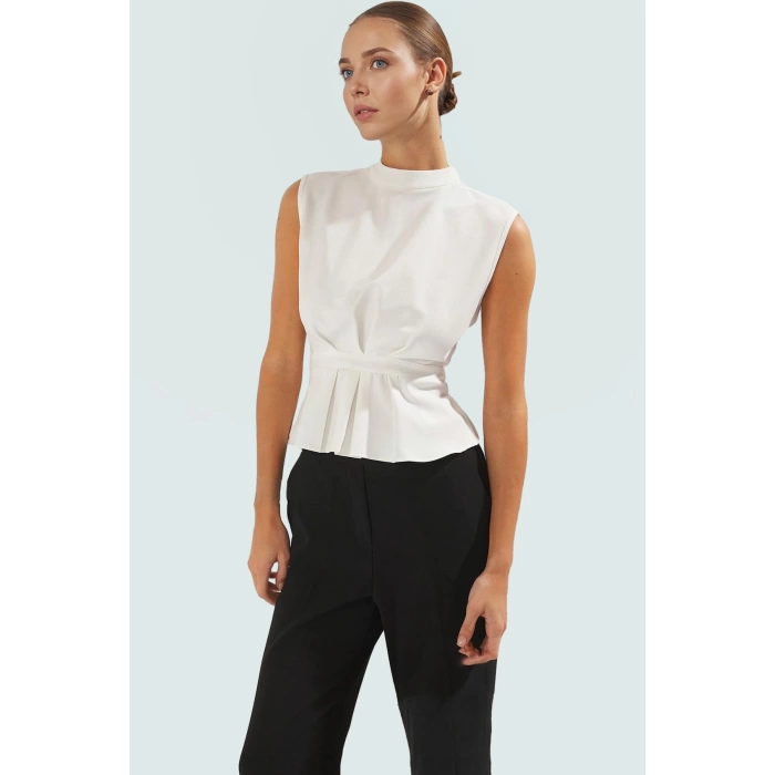 Rahat Kolsuz Bluz Yazlık Dokuma Polyester Karışımlı Trend Tasarım Seçkin Malzeme