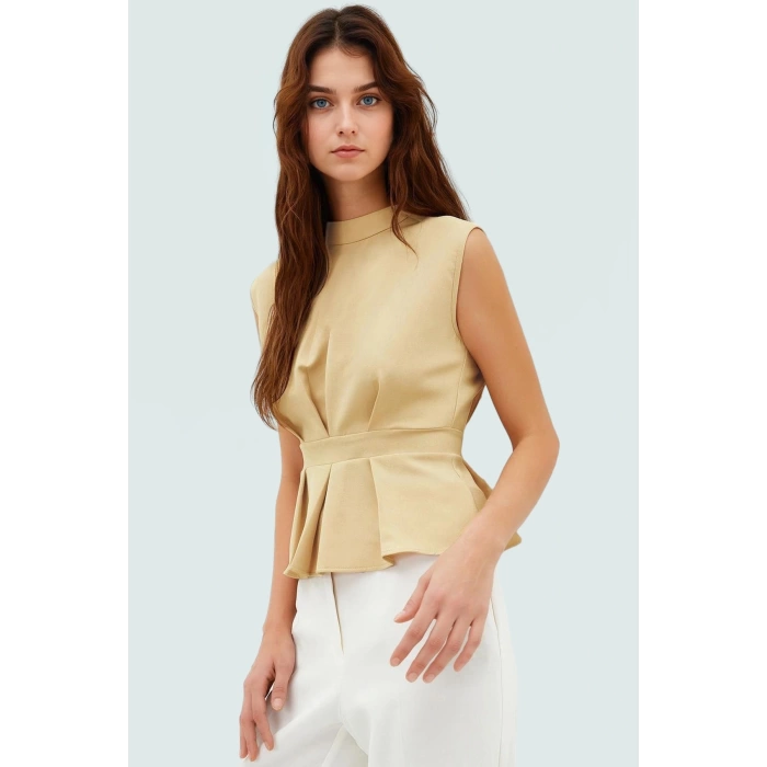 Rahat Kolsuz Bluz Yazlık Dokuma Polyester Karışımlı Trend Tasarım Seçkin Malzeme