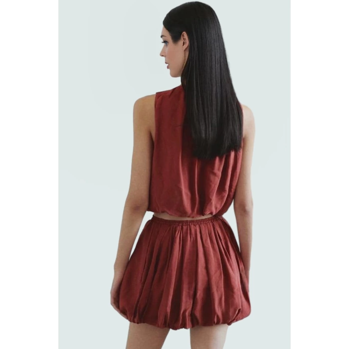 Rahat Modal Kumaştan Halter Yaka Kolsuz Crop Bluz Günlük Kombin Dayanıklı Malzeme Ve Şık