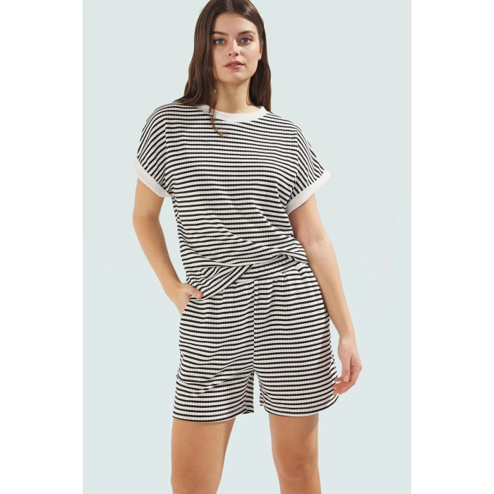 Rahat Örme Alt Üst Takım; Polyester Viskoz Elastan; Çizgili Desen; Kısa Boy Premium Kalite