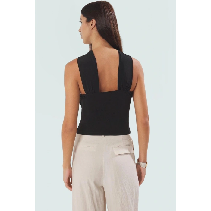 Rahat V Yaka Örme Bluz Polyester Elastan Kumaşlı Yazlık Profesyonel Görünüm