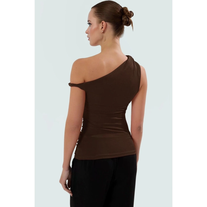 Rahat ve Şık Asimetrik Yaka Örme Bluz Polyester Elastan Karışımı Modern Stil Dayanıklı Malzeme