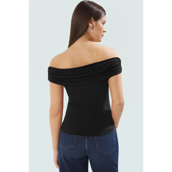 Rahat ve Şık Bluz Sandy Dokuma Polyester Elastan Karışımı Carmen Yaka Premium Kalite