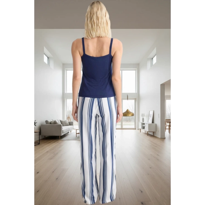 Rahat ve Şık Kadın Pijama Takımı Pamuklu Örme Çizgili Konforlu Kesim Seçkin Malzeme