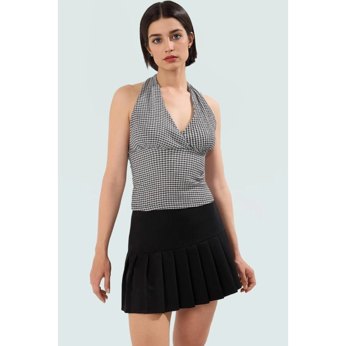 Rahat ve Şık Kareli Boyundan Bağlamalı Bluz Örme Kumaş Yazlık Görünüm Premium Kalite