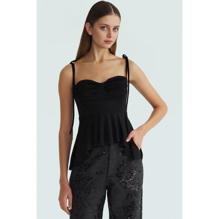 Rahat ve Şık Kolsuz Örme Bluz %97 Polyester Yaz İçin Ideal Konforlu Kesim Seçkin Malzeme