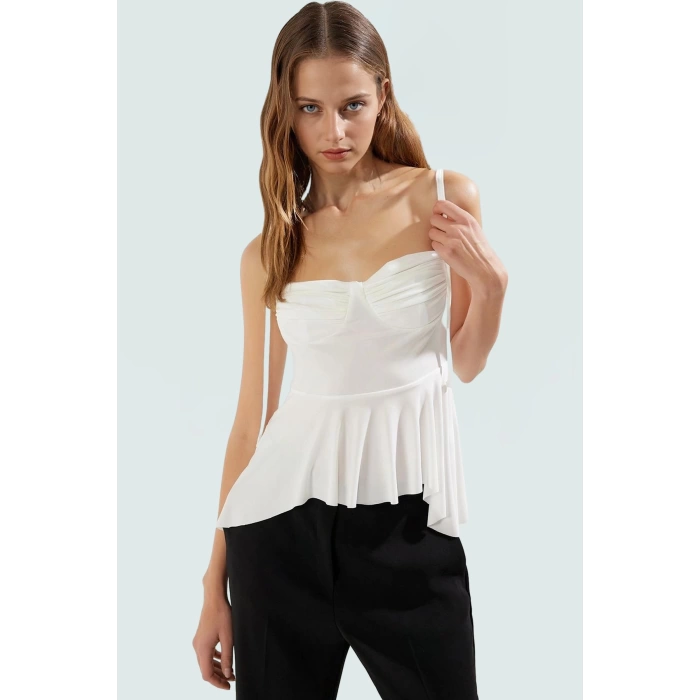 Rahat ve Şık Kolsuz Örme Bluz %97 Polyester Yaz İçin Ideal Konforlu Kesim Seçkin Malzeme