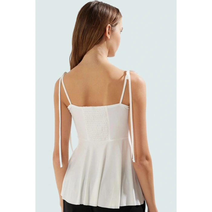 Rahat ve Şık Kolsuz Örme Bluz %97 Polyester Yaz İçin Ideal Konforlu Kesim Seçkin Malzeme