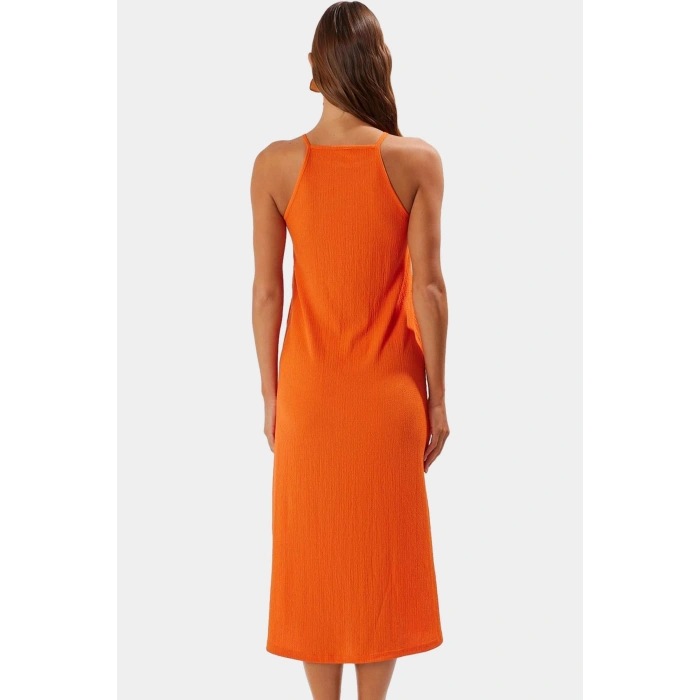 Rahat ve Şık Örme Midi Elbise Halter Yaka Bodycon Kalıp Yırtmaç Detayı Özenle Seçilmiş