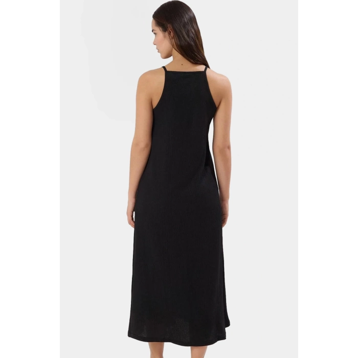 Rahat ve Şık Örme Midi Elbise Halter Yaka Bodycon Kalıp Yırtmaç Detayı Özenle Seçilmiş