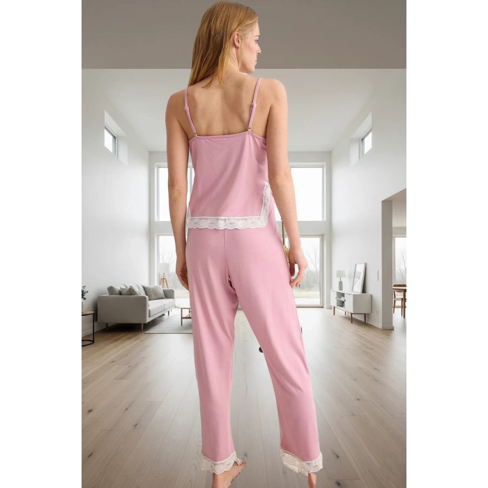 Rahat ve Şık Pijama Takımı Viskoz Örme Kumaş İnce Askılı Regular Kalıp Zarifane Tasarım