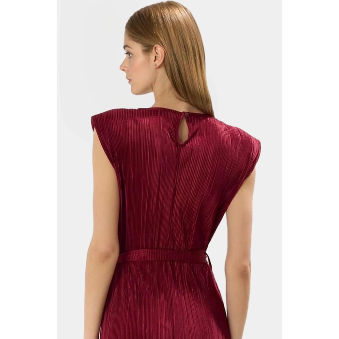 Rahat ve Şık Pilise Midi Elbise Polyester Kumaş Bisiklet Yaka Kuşaklı Konforlu Kesim