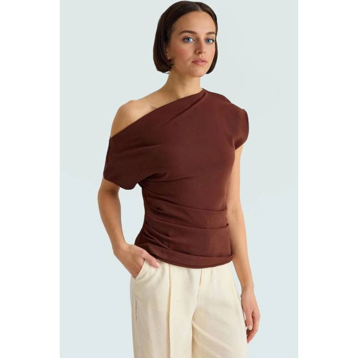 Rahat ve Şık Tek Kol Bluz %100 Polyester Krep Dokuma Günlük Kullanım İçin Mükemmel Uyum