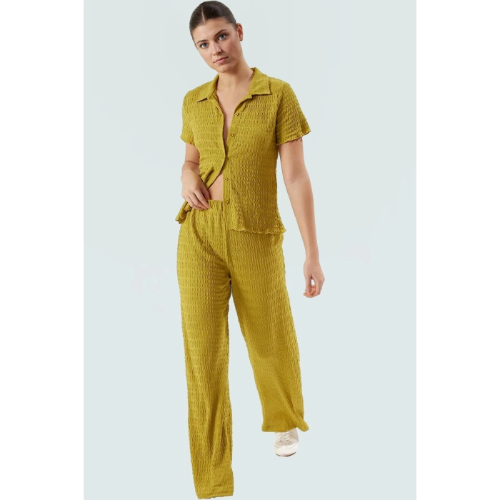 Rahat ve Şık Yazlık Takım Örme Bluz Geniş Paça Pantolon Görünüm