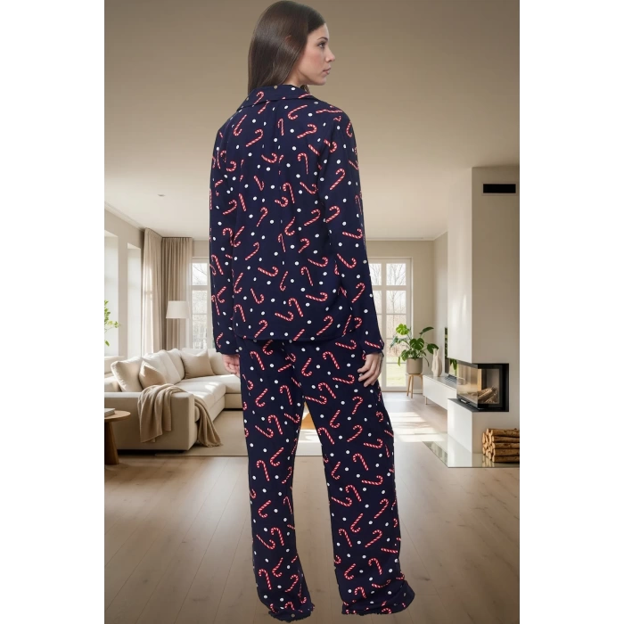 Rahat Viskoz Pijama Takımı; Yılbaşı Desenli Düğmeli Geniş Paça Shally Dokuma Konforlu Kesim