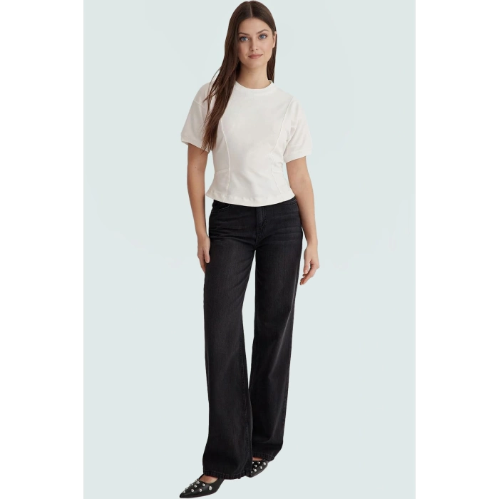 Rahat Yazlık Bluz Renk Fitted Kalıp Kısa Kollu %72 Polyester Şık Görünüm Mükemmel Uyum