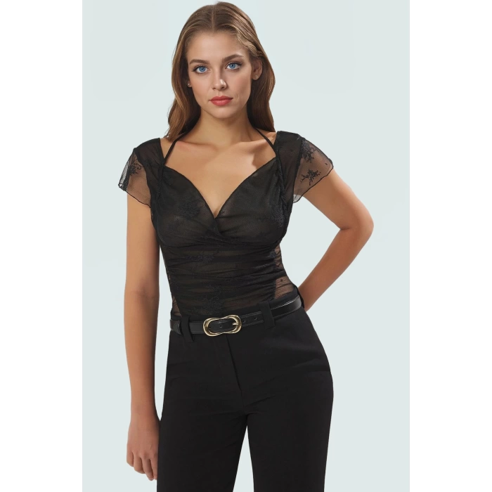 Rahat Yazlık Bluz Tül V Yaka Fitted Kalıp 93%Polyester Modern Stil Kullanım