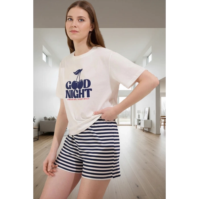 Rahat Yazlık Pijama Takımı %100 Pamuklu Kiraz Desenli Regular Kalıp Özel Tasarım Modern Stil
