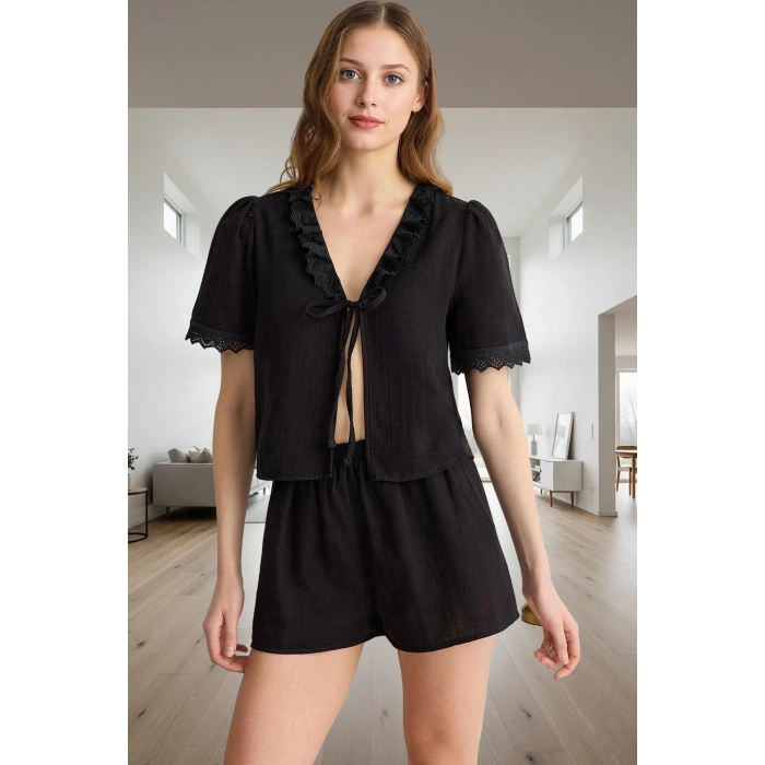 Rahat Yazlık Pijama Takımı Müslin Kumaş V Yaka Brodeli Detaylar Kullanım