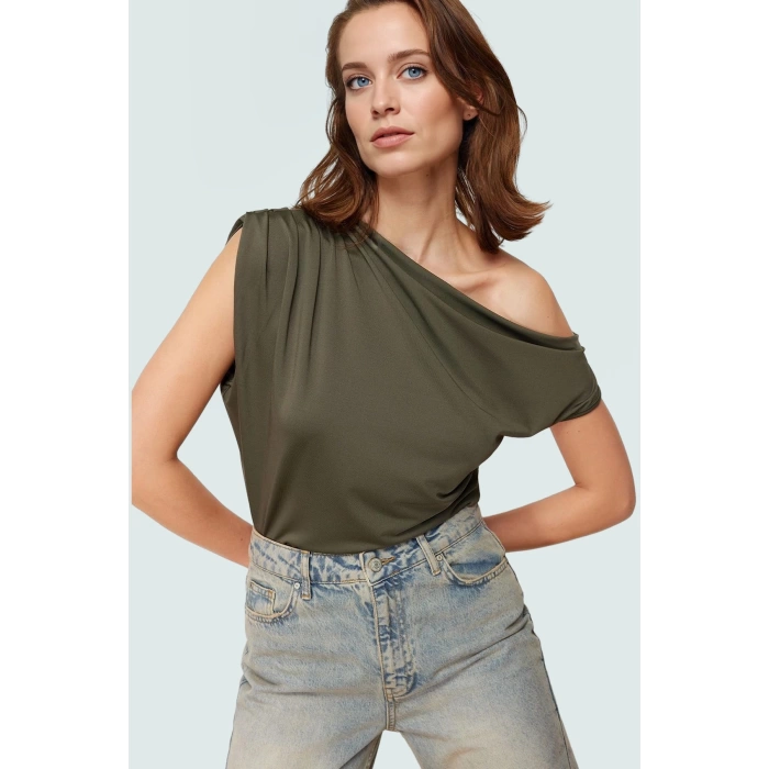 Regular Kalıp Polyester Bluz Yazlık Şıklık Seçkin Malzeme