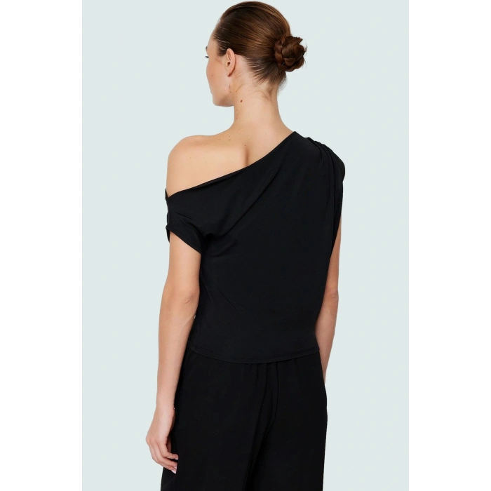 Regular Kalıp Polyester Bluz Yazlık Şıklık Seçkin Malzeme