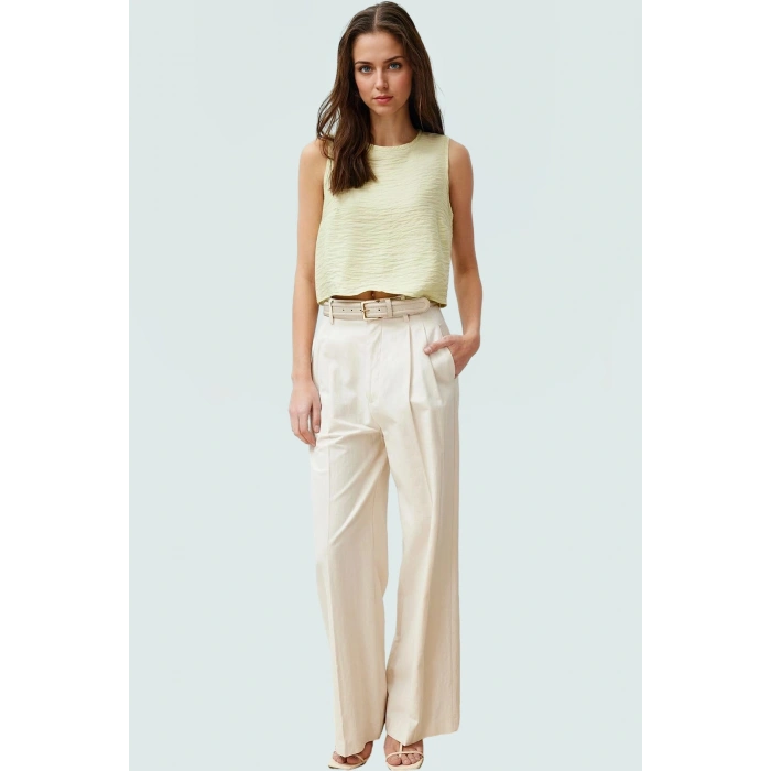 Regular Kalıp Polyester Crop Bluz Bisiklet Yaka Aerobin Dokuma Yazlık Yüksek Kalite