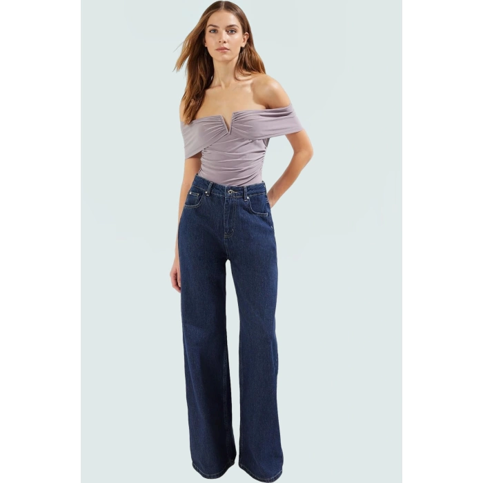 Regular Kolsuz Bluz Polyester Elastan Karma Kumaş Carmen Yaka Mükemmel Uyum Seçkin Malzeme