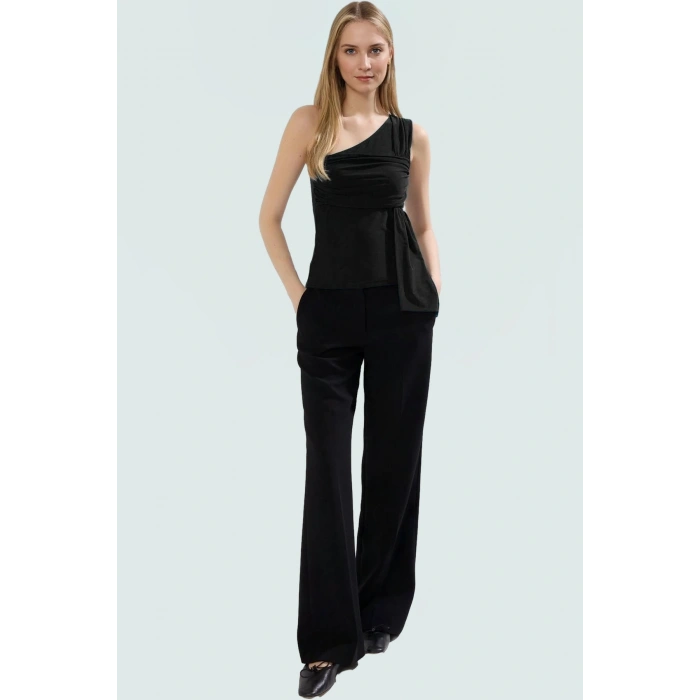 Şık Asimetrik Yaka Fitted Bluz Yazlık Polyester Elastan Kumaş Profesyonel Görünüm