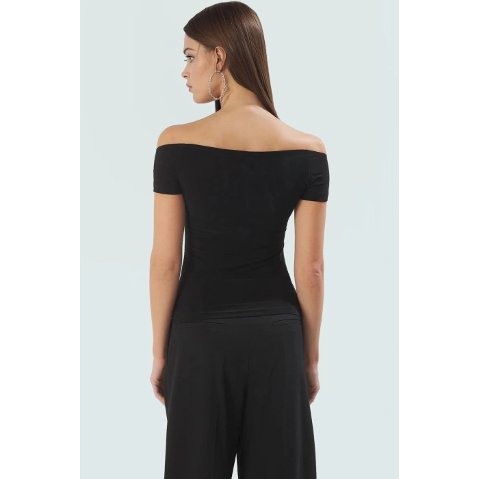 Şık Carmen Yaka Kısa Kollu Örme Bluz Rahat Yazlık Günlük Modern Stil Zarifane Tasarım