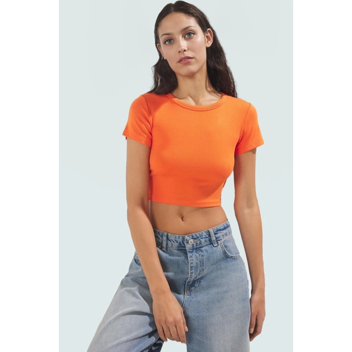 Şık Çizgili Viskoz Crop Bluz Yazlık Rahat Fitted Kalıp Uzun Ömürlü Seçkin Malzeme Trend Tasarım