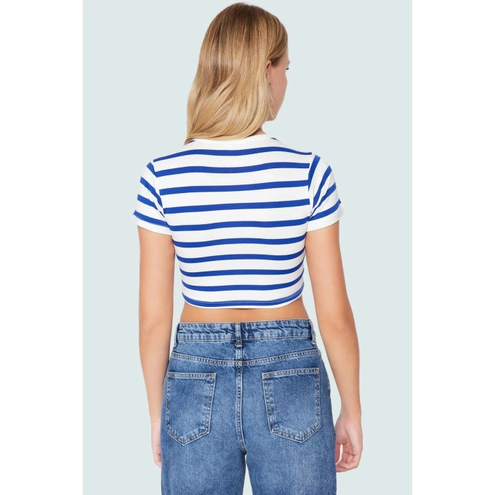 Şık Çizgili Viskoz Crop Bluz Yazlık Rahat Fitted Kalıp Uzun Ömürlü Seçkin Malzeme Trend Tasarım