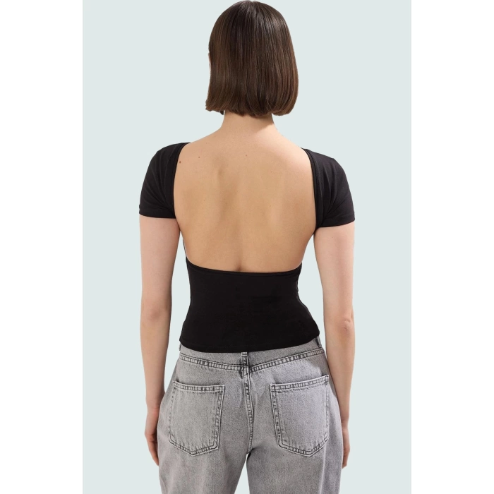 Şık Crop Bluz Nefes Alan Örme Kumaş Sırt Dekolteli Fitted Kalıp Günlük Kullanım İçin