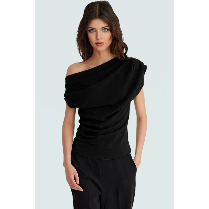 Şık Dökümlü Örme Bluz Asimetrik Yaka Kısa Kol Regular Kalıp Özel Tasarım Modern Stil