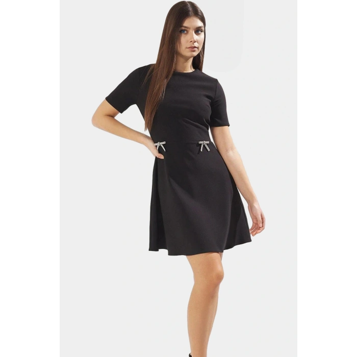 Şık Mini Elbise Fiyonklu Detay 88% Polyester Yazlık Günlük Konforlu Kesim Modern Stil Trend Tasarım