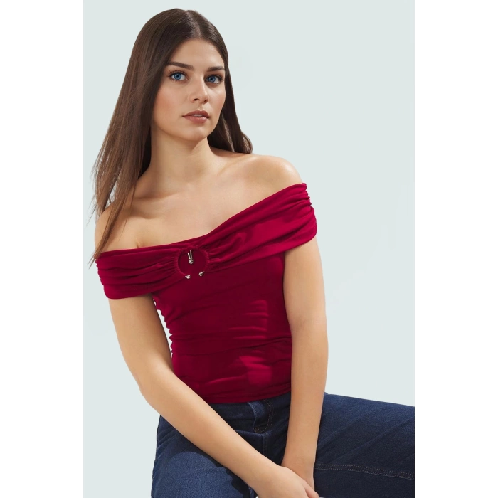 Şık Örme Bluz Carmen Yaka Fitted Kalıp Kısa Kol Yazlık Günlük Kullanım İçin Seçkin Malzeme