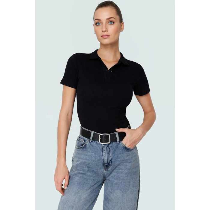 Şık Pamuklu Kaşkorse Örme Bluz Fitted Kalıp Kısa Kol Seçkin Malzeme Trend Tasarım