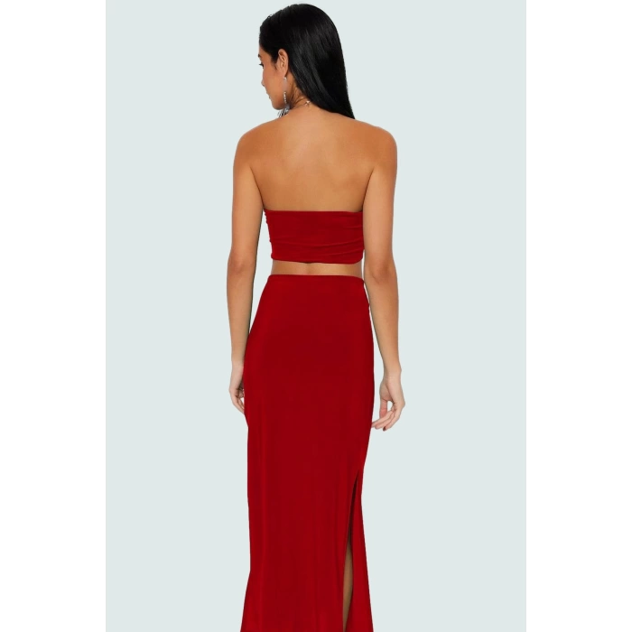 Şık V Yaka Fitted Örme Bluz Etek Plaj Takımı Görünüm Modern Stil Premium Kalite