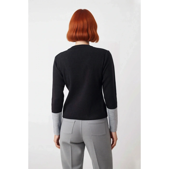 Soğuk Kış Günleri İçin Kadın Regular Kalıp Bisiklet Yaka Uzun Kollu Triko Renk Bloklu Kazak