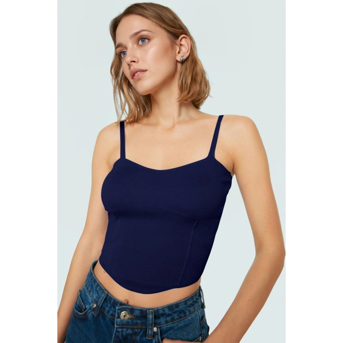 Super Crop Büstiyer Triko Kumaş Kalp Yaka İnce Askılı Rahat Günlük Stil