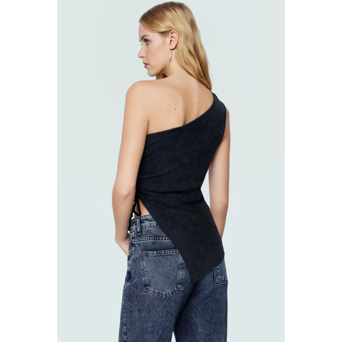 Tek Omuz Pamuklu Örme Bluz Asimetrik Yaka Yazlık Casual Özenle Seçilmiş Seçkin Malzeme Trend Tasarım