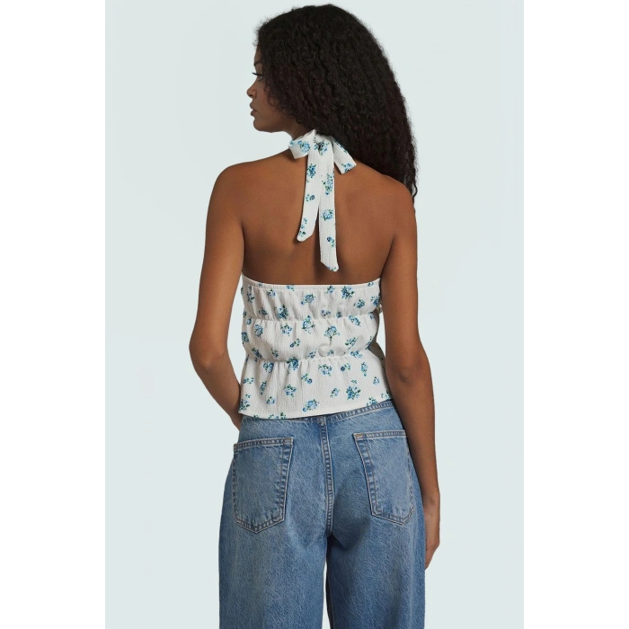 V Yaka Bağlamalı Bluz Rahat Şık Yazlık Örme Kumaş Zarifane Tasarım Modern Stil Ve