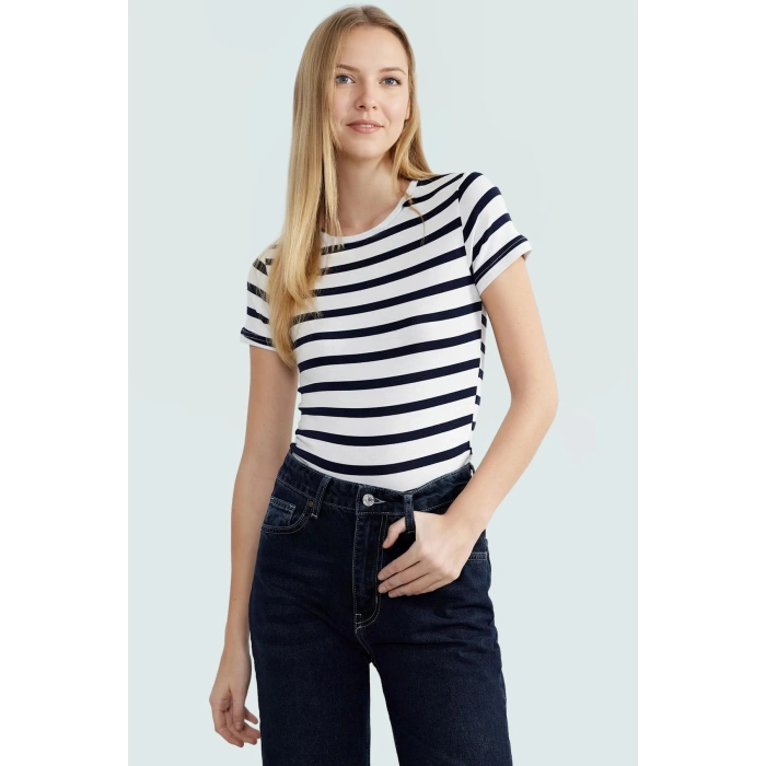 Viskon Ribana Bisiklet Yaka Fitted Bluz Günlük Kombinler İçin Rahat Kullanım Modern Stil