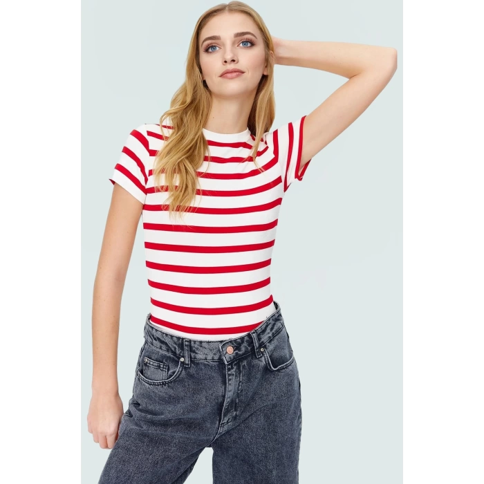 Viskon Ribana Bisiklet Yaka Fitted Bluz Günlük Kombinler İçin Rahat Kullanım Modern Stil