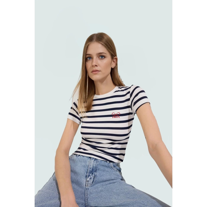 Viskon Ribana Bisiklet Yaka Fitted Bluz Günlük Kombinler İçin Rahat Kullanım Modern Stil