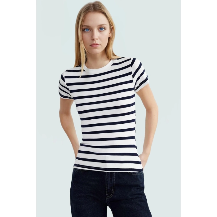 Viskon Ribana Bisiklet Yaka Fitted Bluz Günlük Kombinler İçin Rahat Kullanım Modern Stil