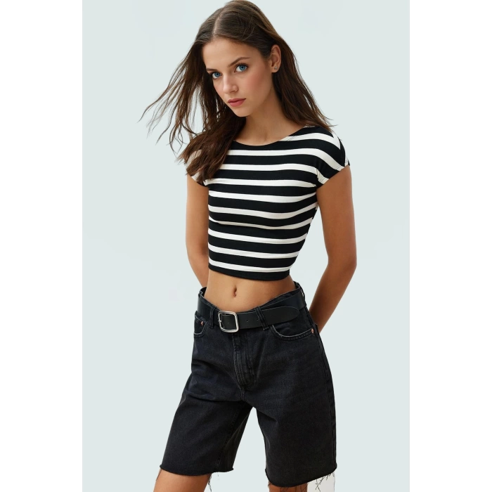 Viskon Ribana Kadın Crop Bluz Ay Kol Bisiklet Yaka Fitted Günlük Özenle Seçilmiş Seçkin Malzeme