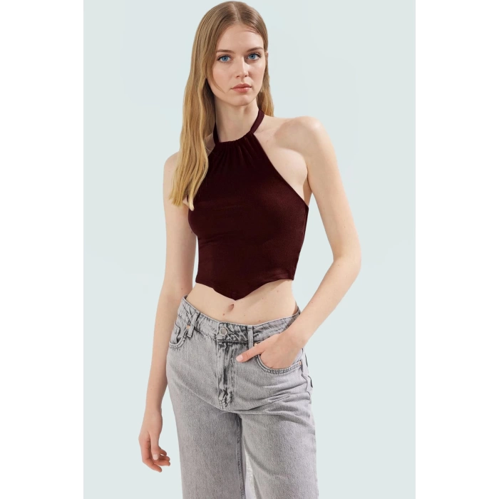 Viskoz Ribana Crop Bluz Halter Yaka Fitted Günlük Stil Profesyonel Görünüm Konforlu Kesim