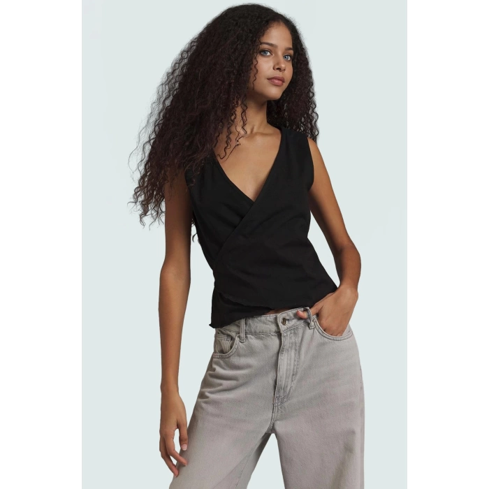 Vücuda Oturan Anvelop Bluz Likralı Penye Crop Casual Rahat Ve Şık Modern Stil Uzun Ömürlü