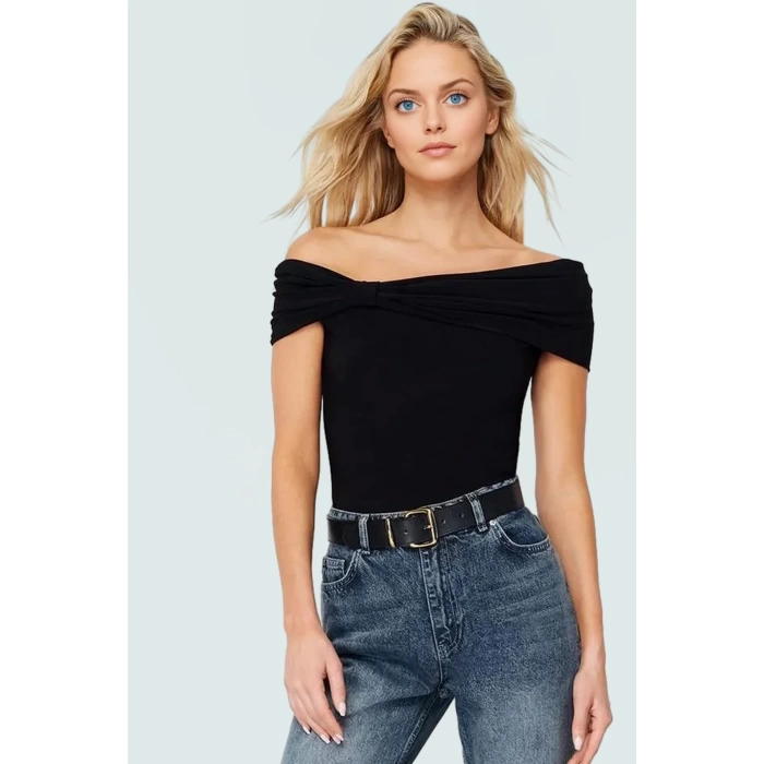Vücuda Oturan Kısa Kollu Bluz Polyester Karışımlı Yazlık Konforlu Kesim