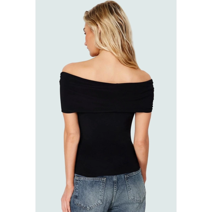 Vücuda Oturan Kısa Kollu Bluz Polyester Karışımlı Yazlık Konforlu Kesim